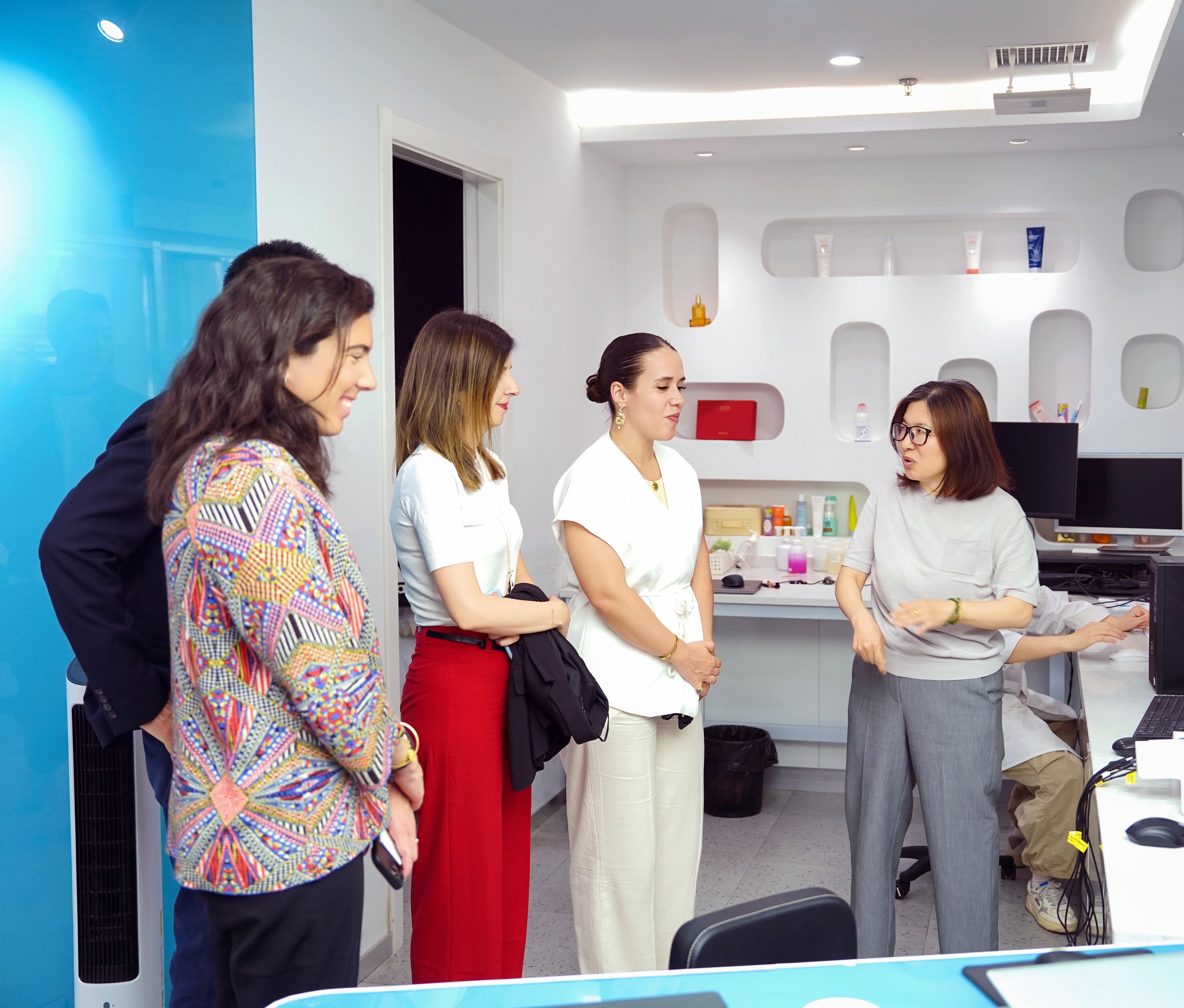 1763456521653371.jpg 1763456521653371.jpg